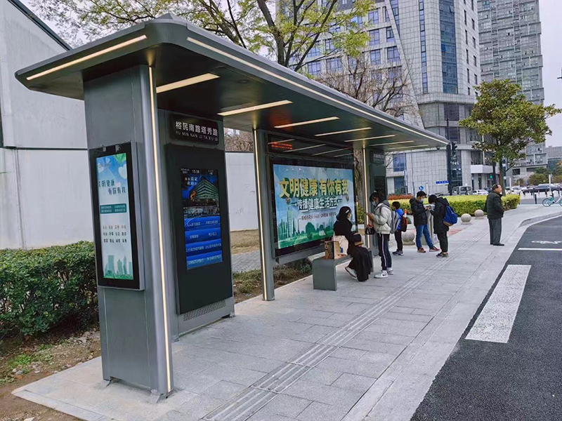 公交站臺(tái)的服務(wù)升級(jí)：候車亭的作用